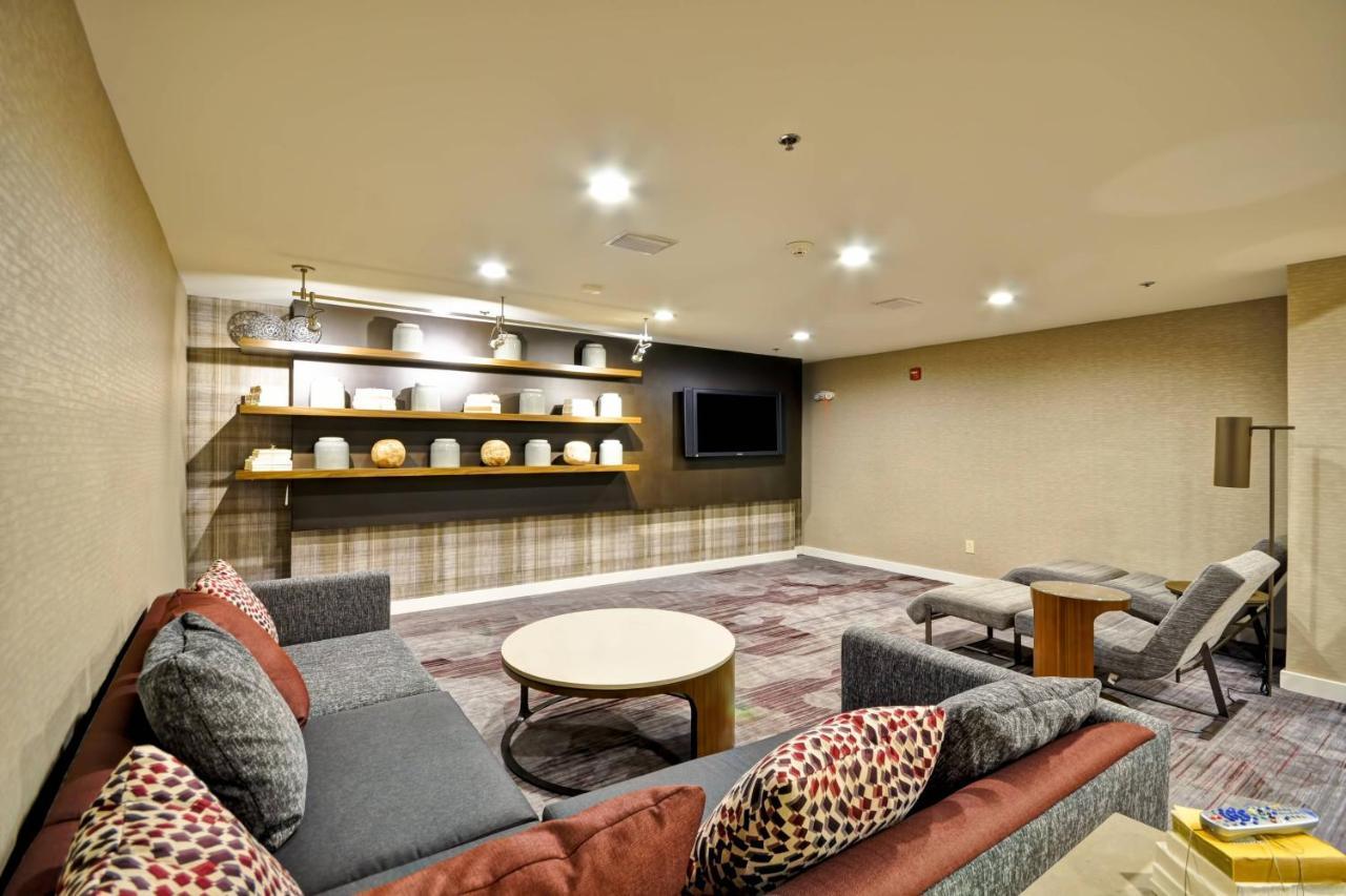 Courtyard By Marriott Jacksonville Airport/ Northeast Eksteriør billede