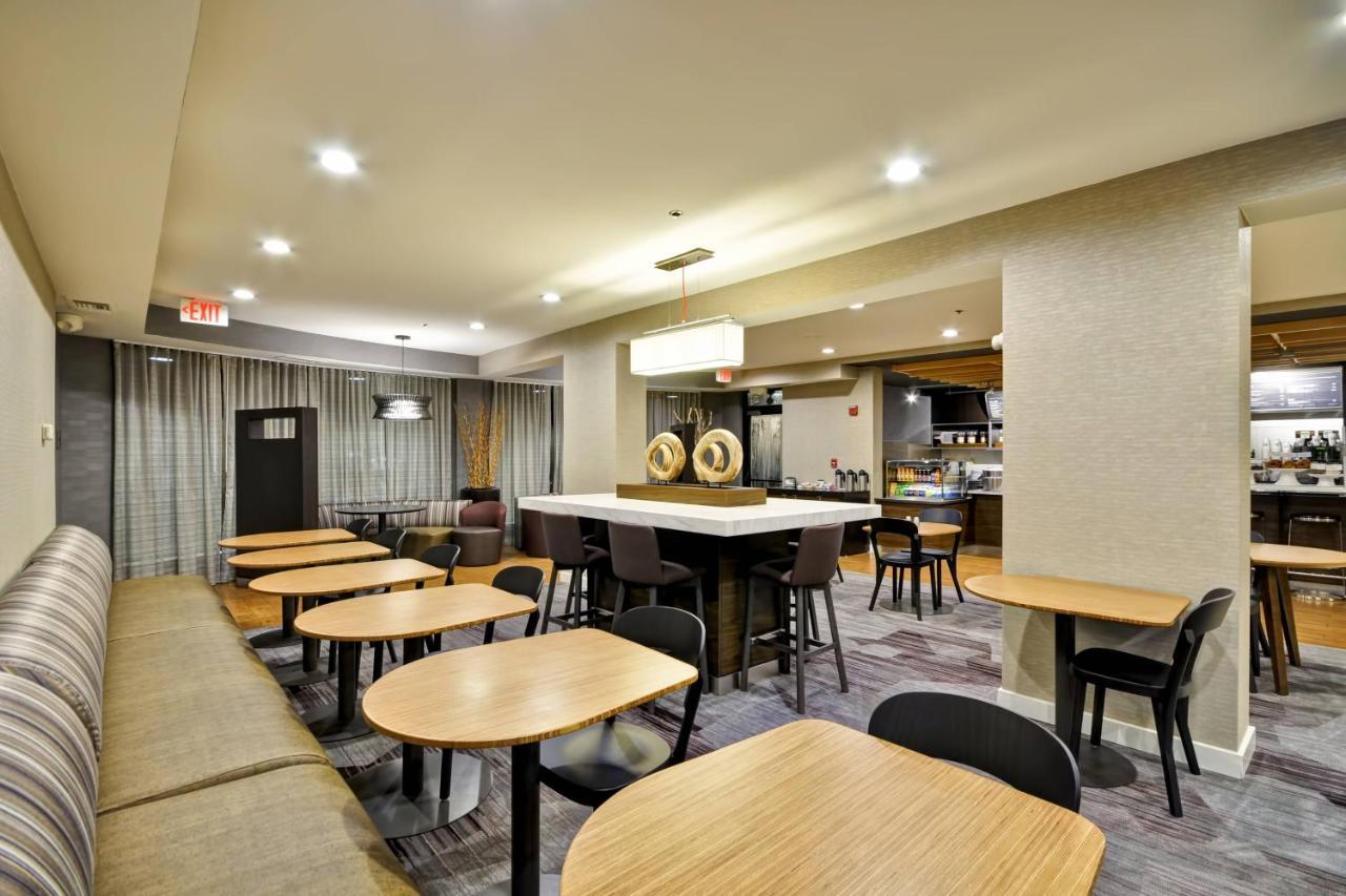 Courtyard By Marriott Jacksonville Airport/ Northeast Eksteriør billede