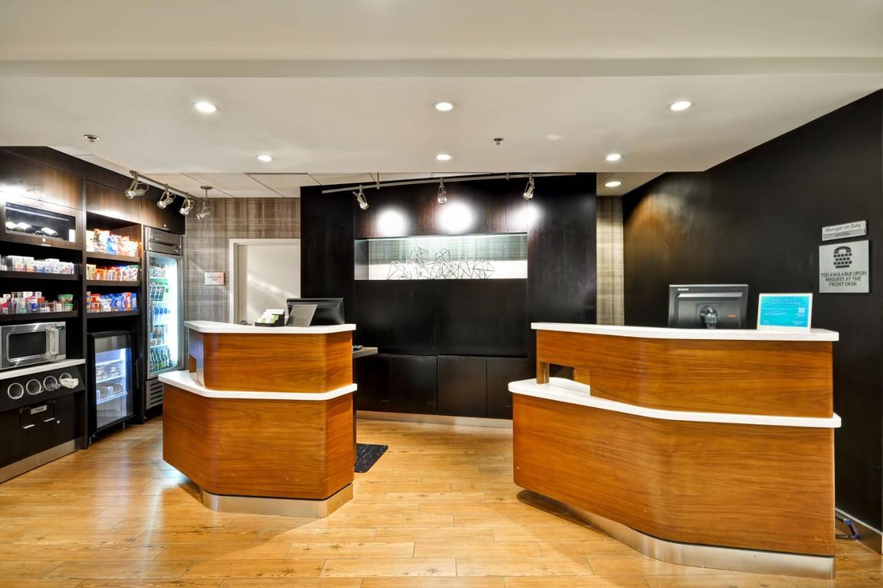 Courtyard By Marriott Jacksonville Airport/ Northeast Eksteriør billede