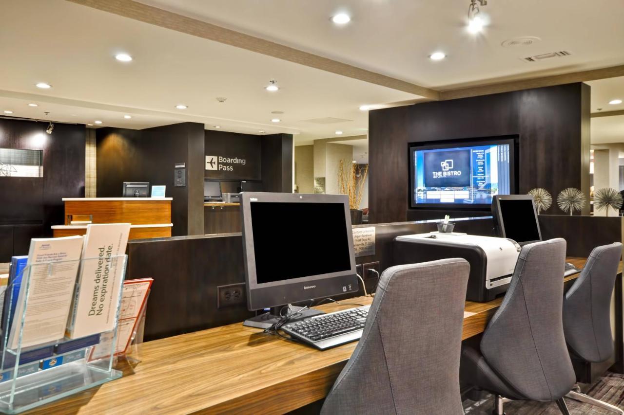 Courtyard By Marriott Jacksonville Airport/ Northeast Eksteriør billede