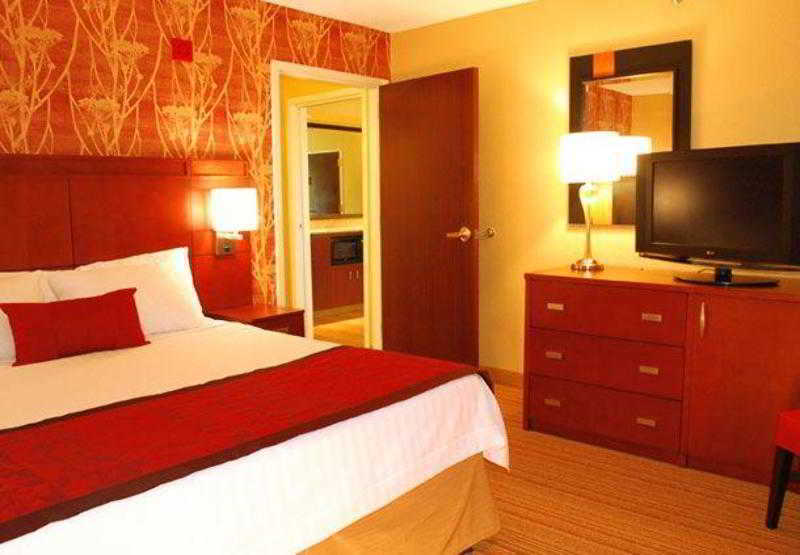 Courtyard By Marriott Jacksonville Airport/ Northeast Eksteriør billede