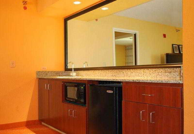 Courtyard By Marriott Jacksonville Airport/ Northeast Eksteriør billede